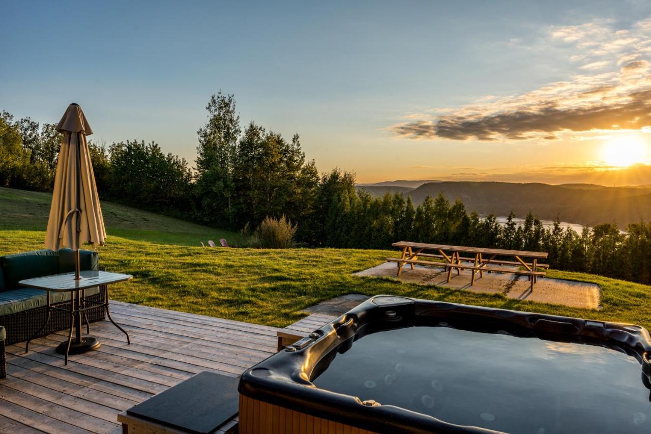 Montfjord - Chalets, Vue Spectaculaire Et Spa. Chantafjord #4 Sacre-Coeur Kültér fotó